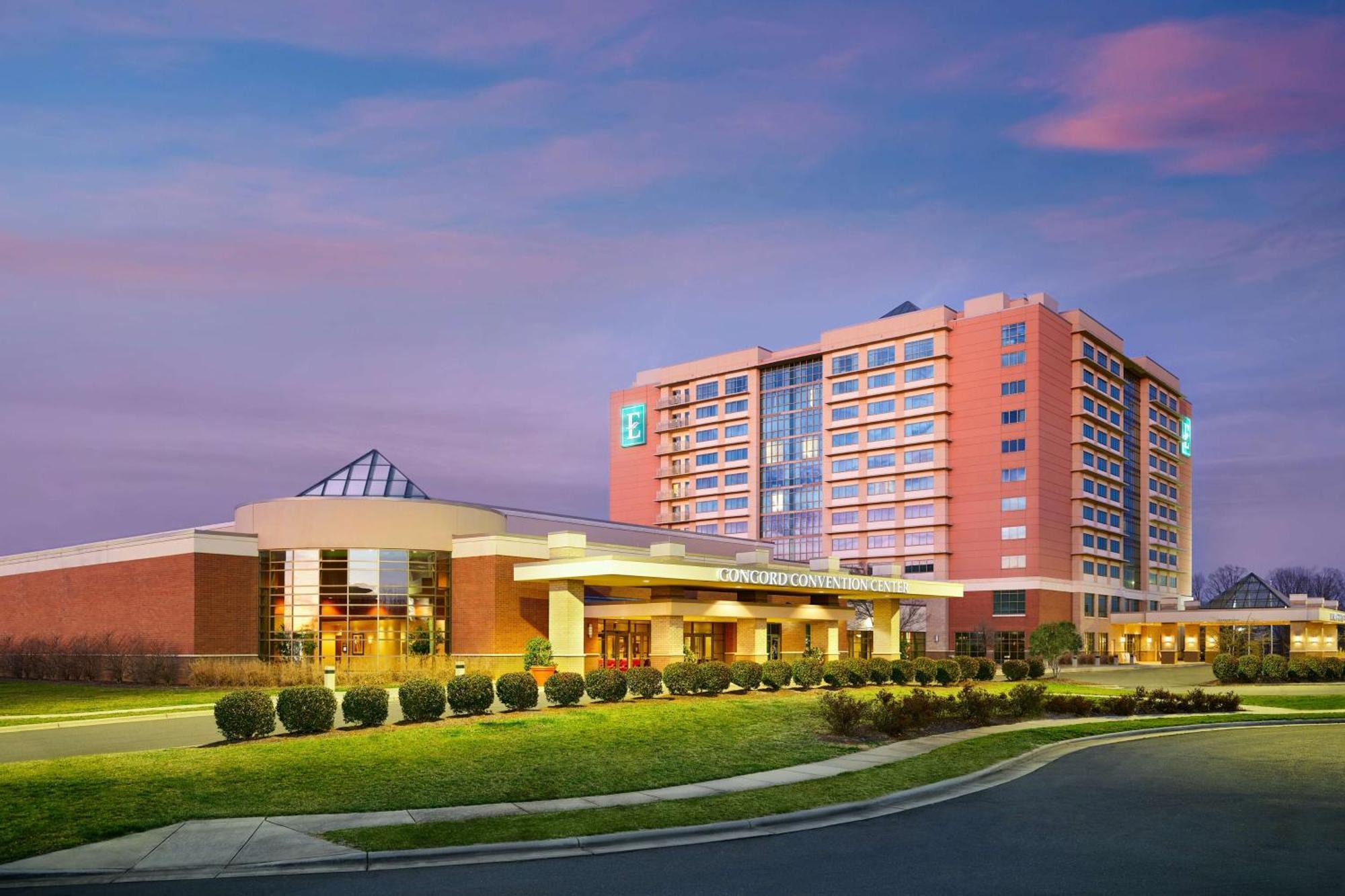 Embassy Suites By Hilton Charlotte Concord Golf Resort & Spa Bagian luar foto